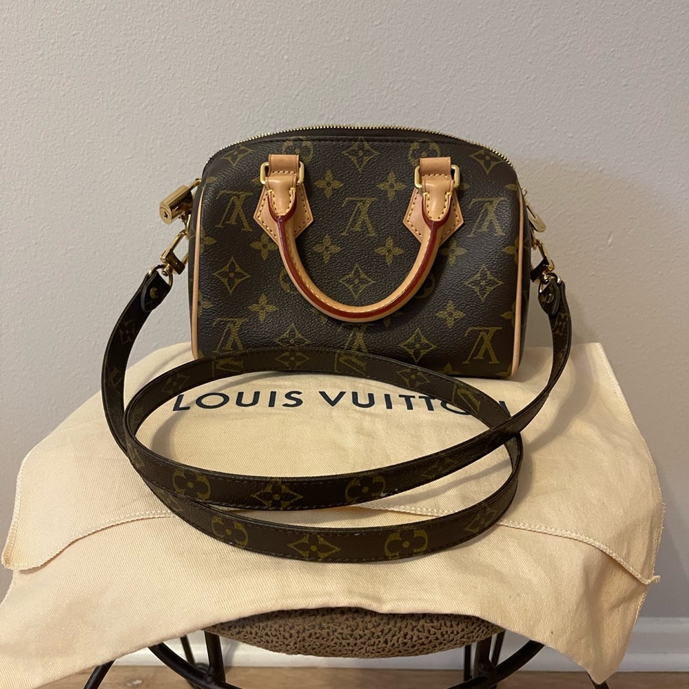 Authentic Louis Vuitton speedy20